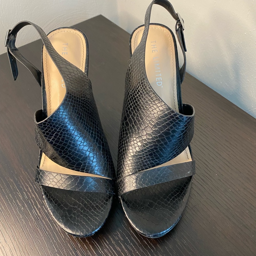 Limited Snakeskin Black Heels Size 9